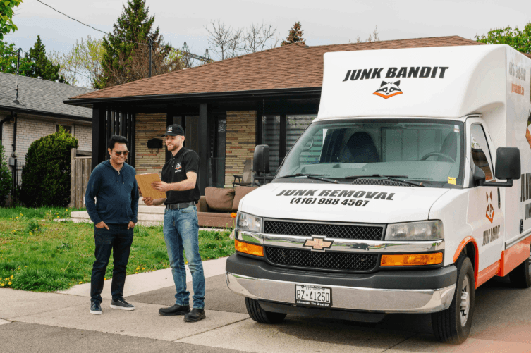 Everything You Need to Know About Junk Removal Services in Toronto
