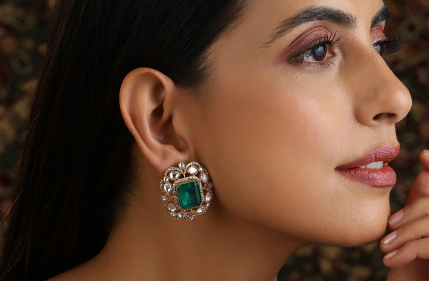 Indian Jewelry in the USA: Pairing Heritage Sets With a Western Work Week