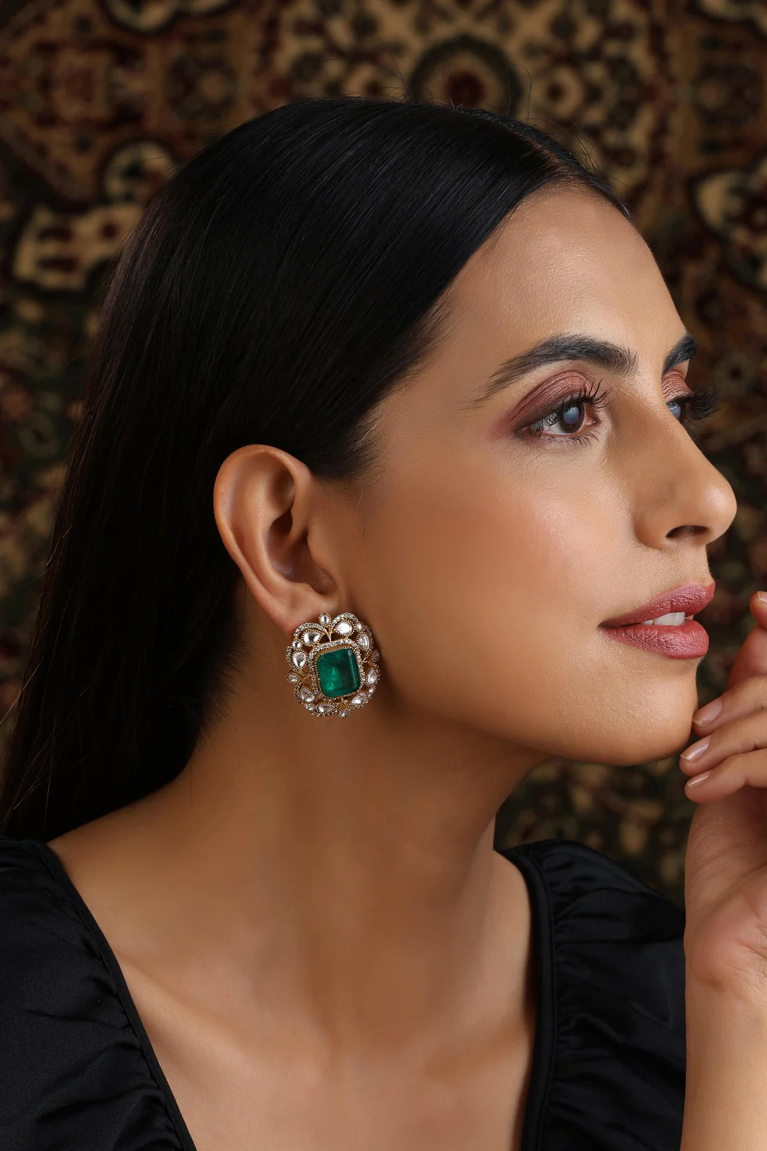 Indian Jewelry in the USA: Pairing Heritage Sets With a Western Work Week
